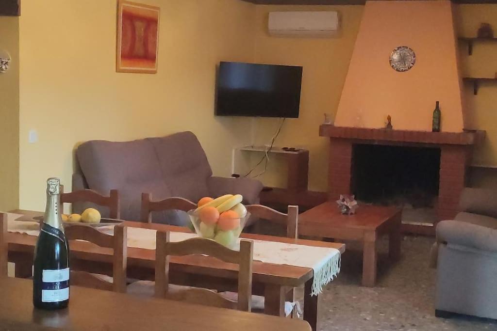 Villa Victoria Rio De La Miel เนร์คา ภายนอก รูปภาพ